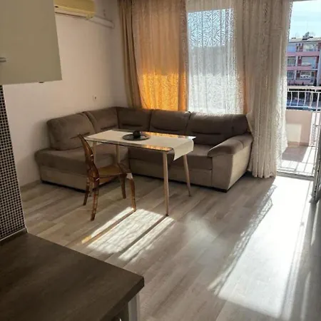 съни форт студио Apartmán *